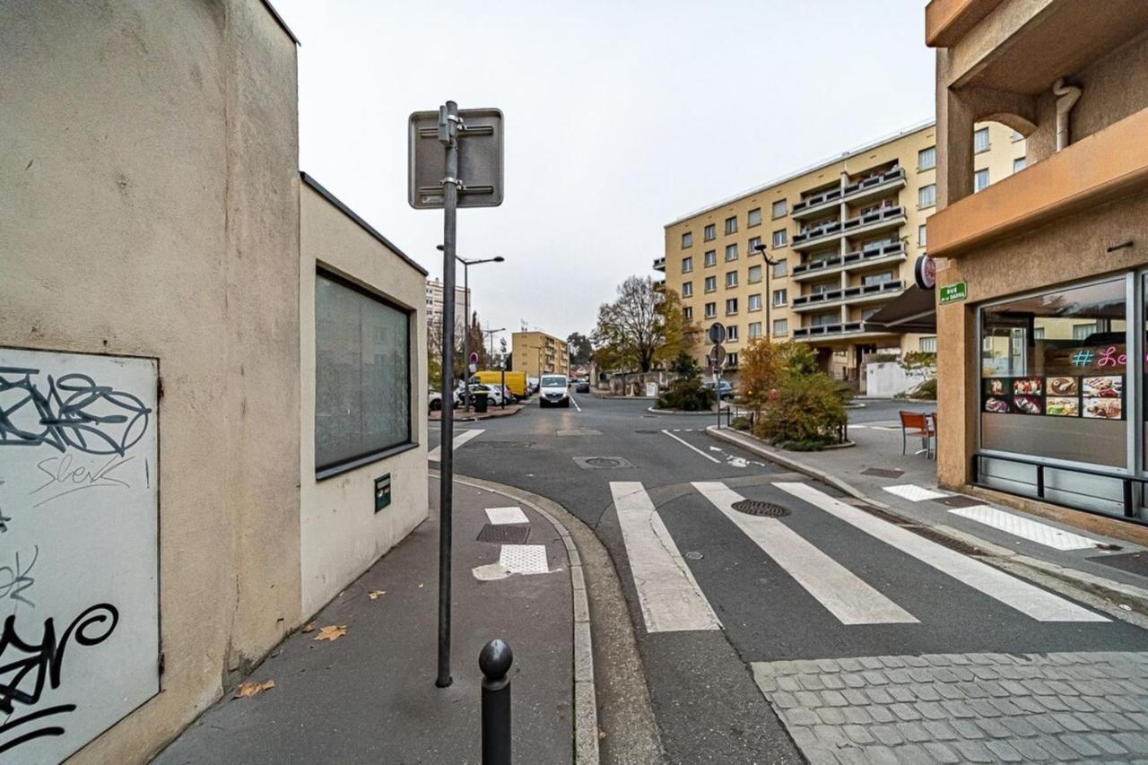 Sleep And Go - Cozy 9 People - Oullins Apartamento Exterior foto